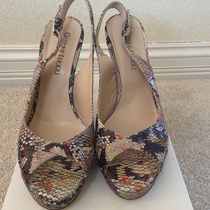Snakeskin, multicolored Gaston’s Lucioli platform pumps. Size 38 1/2 (8 1/2).